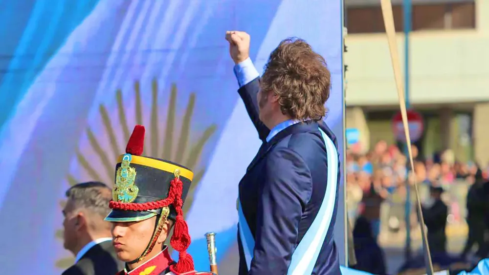 Milei-en-Rosario-Dia-de-la-Bandera-1536x864